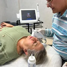 کلینیک زیبایی سنسیا