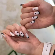 سالن کاشت ناخن شیرین سبحانی