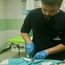 درمانگر زخم محمد ابراهیم حمیدی