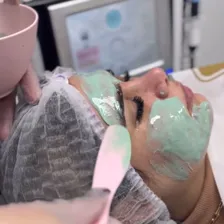 کلینیک زیبایی رونیک