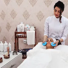 کلینیک زیبایی آرا