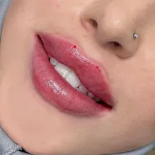 کلینیک زیبایی شکوه