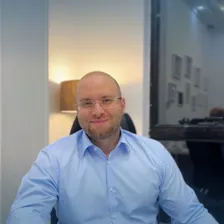 دکتر هومن گنجه خسروی