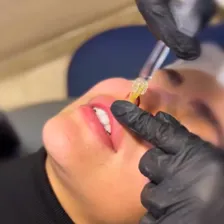 کلینیک زیبایی رزتی