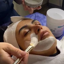 کلینیک زیبایی و لیزر فردیس