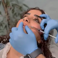 کلینیک زیبایی آرون