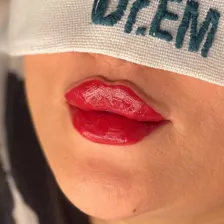 کلینیک زیبایی دکتر em