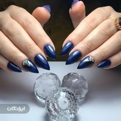 سالن کاشت ناخن فائزه خیرخواه