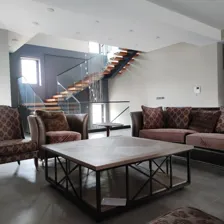 بازسازی ساختمان آکوادیزاین