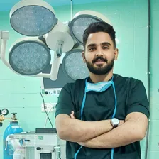 درمانگر زخم محمدصادق یعقوبیان