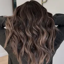 سالن زیبایی فری بیوتی لند