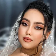 میکاپ آرتیست هانیز