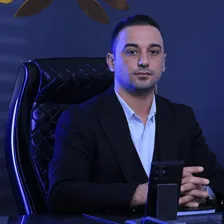 وکیل واحد پورآذری