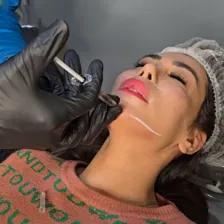 کلینیک زیبایی الیما