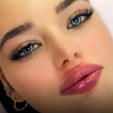 کلینیک زیبایی گلدن رویال