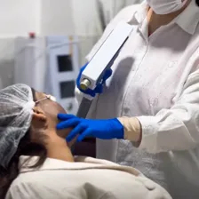 کلینیک زیبایی دکتر فرناز امانی