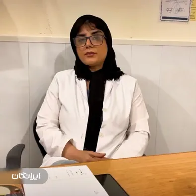 کارشناس مامایی زینب بهاروند