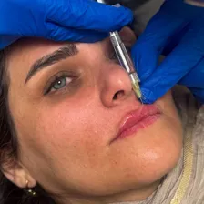 کلینیک پوست مو لیزر دکتر کوشا امیری