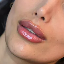 کلینیک زیبایی دکتر پویان صنعتی