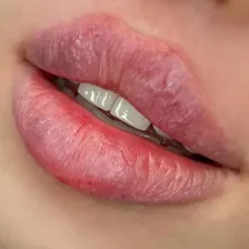 کلینیک زیبایی دکتر رویا سیاری