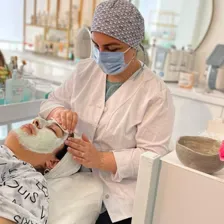 کلینیک زیبایی لیلی