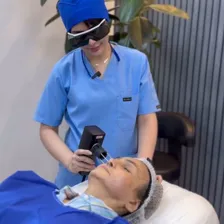 کلینیک زیبایی دکتر زهرا فرحمندیان