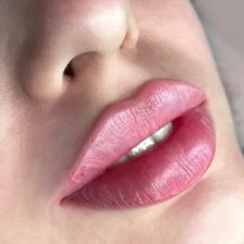 کلینیک زیبایی دکتر علی روشنی