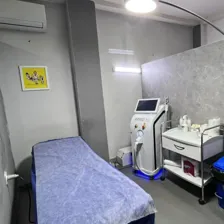 کلینیک زیبایی گلدن رویال