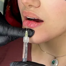 کلینیک زیبایی دکتر احسان شریعتی