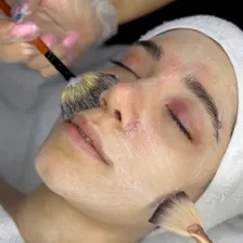 کلینیک زیبایی ماه آرا