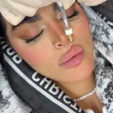 کلینیک زیبایی السارو