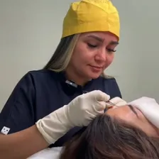 کلینیک کاشت مو ریحانا