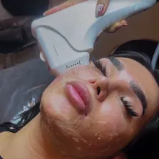 کلینیک زیبایی مونالیزا