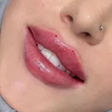 کلینیک زیبایی لونا