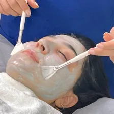 مرکز خدمات پوستی آیه