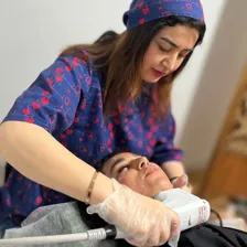 کلینیک لیزر و زیبایی نیوما