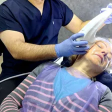 کلینیک زیبایی دکتر آرش محمدی