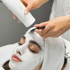 کلینیک زیبایی دهقان