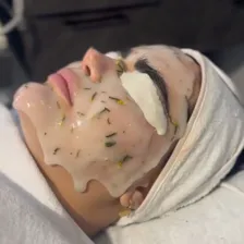 سالن پاکسازی پوست ندا