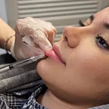 کلینیک زیبایی دکتر سعیده فتاحی