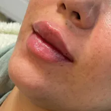 کلینیک زیبایی دکتر فاطمه خورسند