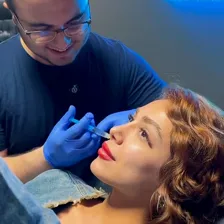 کلینیک زیبایی دکتر بهزاد خجسته