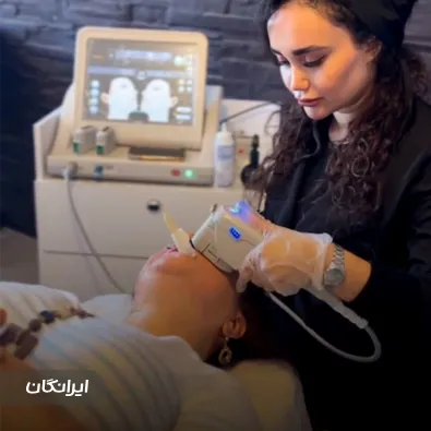 کلینیک زیبایی فلورا