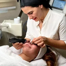 مرکز خدمات پوستی بهاره