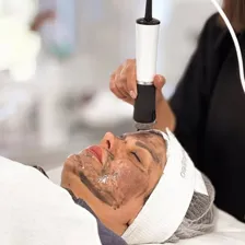 مرکز خدمات پوستی الا