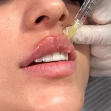 کلینیک زیبایی دکتر جمشید اسمعیلی