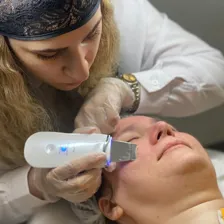 مرکز خدمات پوستی نرگس