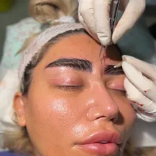 کلینیک زیبایی سالیان