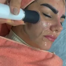 کلینیک زیبایی سحر