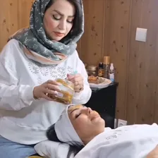 سالن مراقبت پوستی گلد